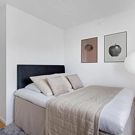Apartment Modern 1-bedroom With A Balcony In Orestad Copenhagen